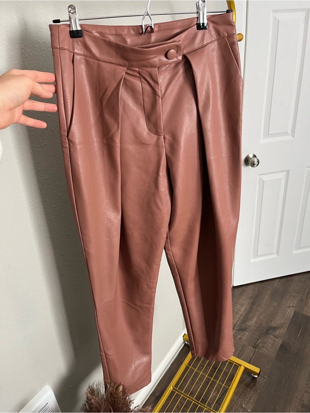 Forever 21 Faux Leather High-Waist Pants in Dusty Pink